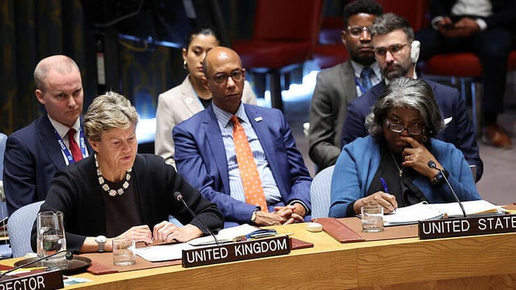 נציגות ארה"ב ובריטניה בדיון (צילום: Getty Images North America) נציגות ארה"ב ובריטניה בדיון מועצת הביטחון של האו"ם על המצב ההומניטרי בעזה