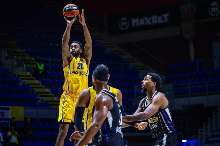 העייפות ניכרה על שחקני מכבי. רנדולף (צילום: ג'ורג'יה קוסטיץ') מכבי ת"א פרטיזן בלגרד