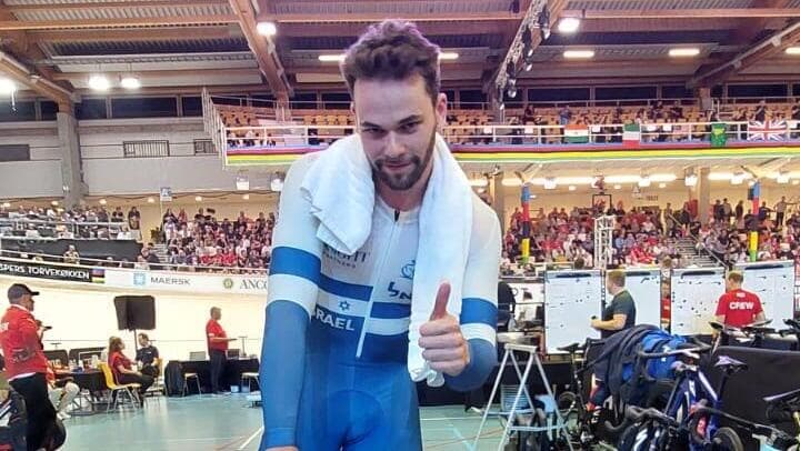 היסטוריה. יעקבלב אחרי הגמר (צילום: איגוד האופניים בישראל) יעקבלב אחרי הגמר