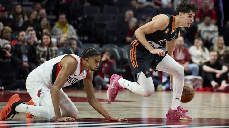 שרף משאיר את רופרט מפורטלנד על הפרקט