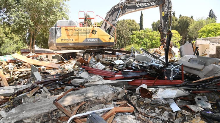 ההריסות של בתי העוטף  