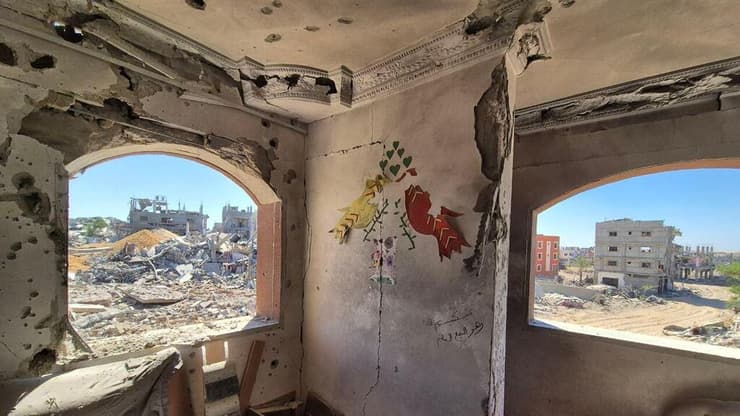 יואב קרן בבית בו חוסל יחיא סינוואר ברצועת עזה