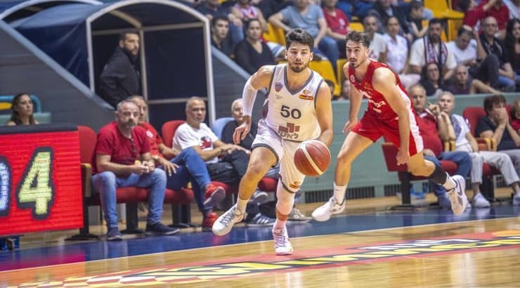 יובל שניידרמן (רועי כפיר) יובל שניידרמן