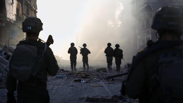 כוחות צה״ל בפיקוד הדרום ממשיכים בפעילות לפירוק ארגון הטרור חמאס: תיעוד מפעילות הכוחות בעזה