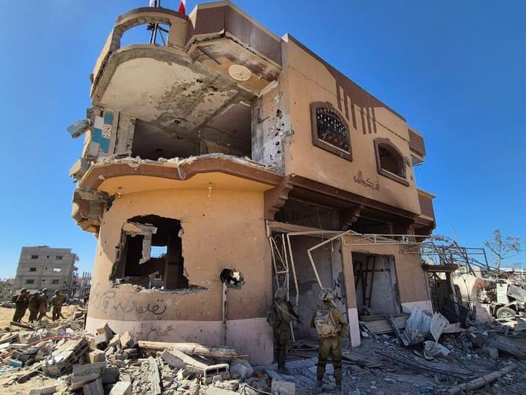 המבנה בו חוסל סינוואר. ת': ''שמחתי שזה לא קרה בתקיפה שתוכננה עשרות ימים'' (צילום: יואב קרן) יואב קרן בבית בו חוסל יחיא סינוואר ברצועת עזה