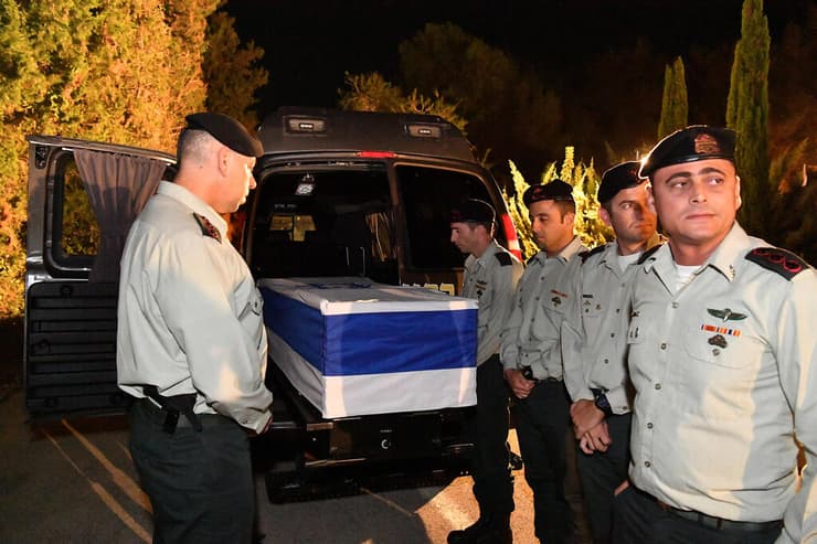 טקס הקבורה של אל"ם אחסאן דקסה ז"ל בבית העלמין בעוספיה