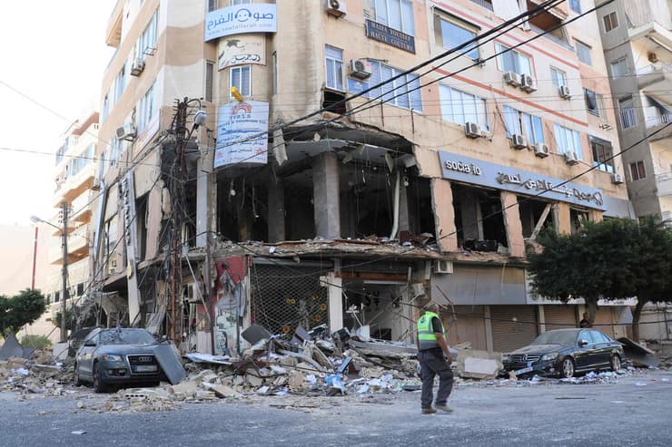 סניף של אל-קרד אל-חסן בכפר עלי א-נהרי באל-בקאע בלבנון