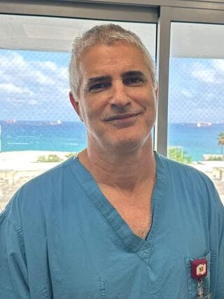 פרופ' עידו שולט