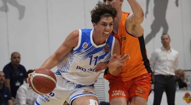 אדם אריאל (גיא ביטמן מכבי רמת גן) אדם אריאל