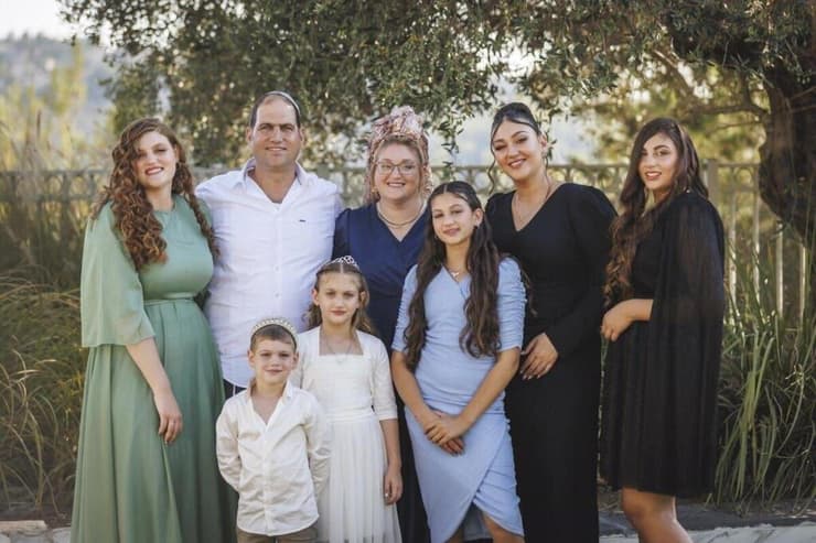 רס"ן (במיל') אבירם חריב ז"ל ובני משפחתו