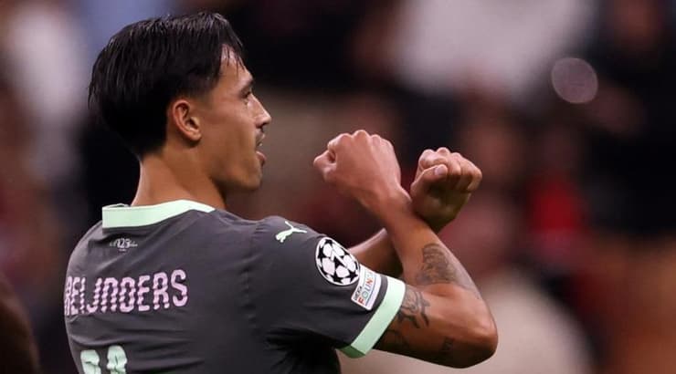 טיג'אני ריינדרס חוגג (רויטרס) טיג'אני ריינדרס חוגג