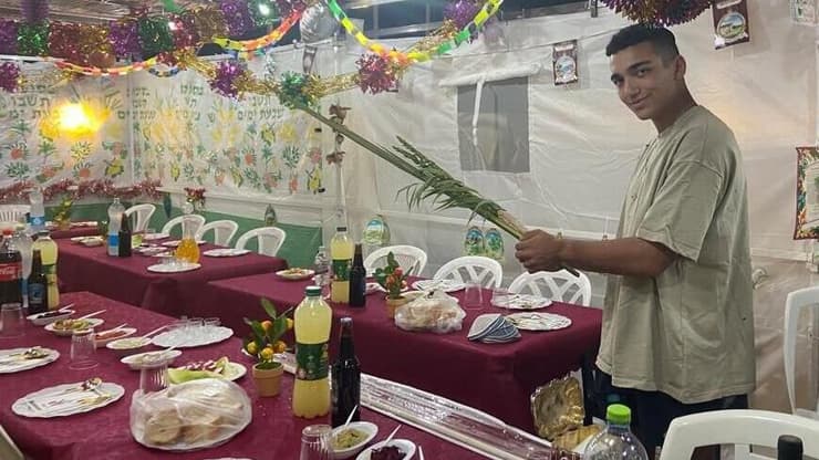 עידן אלכסנדר בחג בשנה שעברה