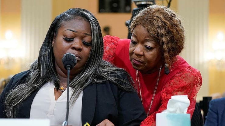 רובי פרימן ובתה וונדריאה "שיי" מוס (AP) רובי פרימן וונדריאה "שיי" מוס