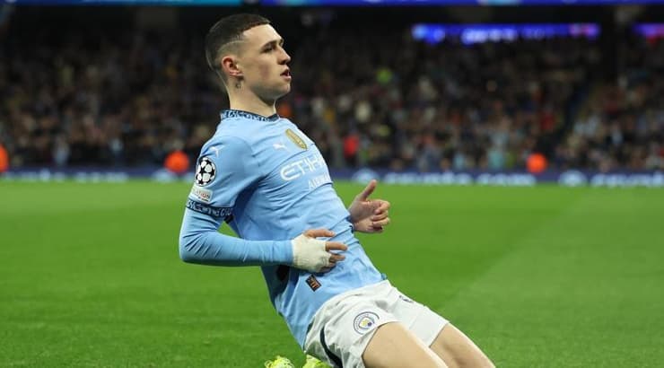 פיל פודן חוגג