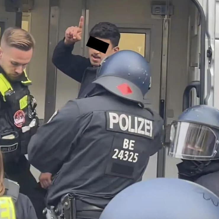 נעצר ושוחרר 50 פעמים ע"י משטרת ברלין. מוחמד ברבח (מתוך X ) חמולה עזתית תמיכה תומכת חמאס מטרידה אלימה ב ברלין גרמניה הפגנות פרו פלסטינאיות אלימות