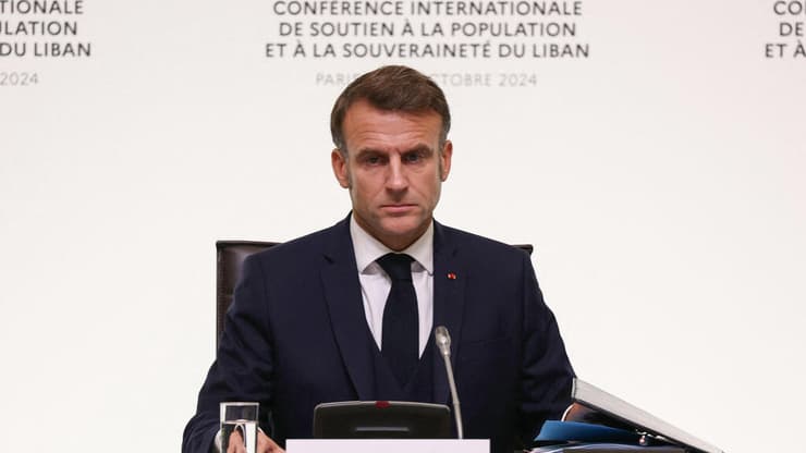 עמנואל מקרון בוועידה, היום (צילום: ALAIN JOCARD / POOL / AFP) נשיא צרפת עמנואל מקרון