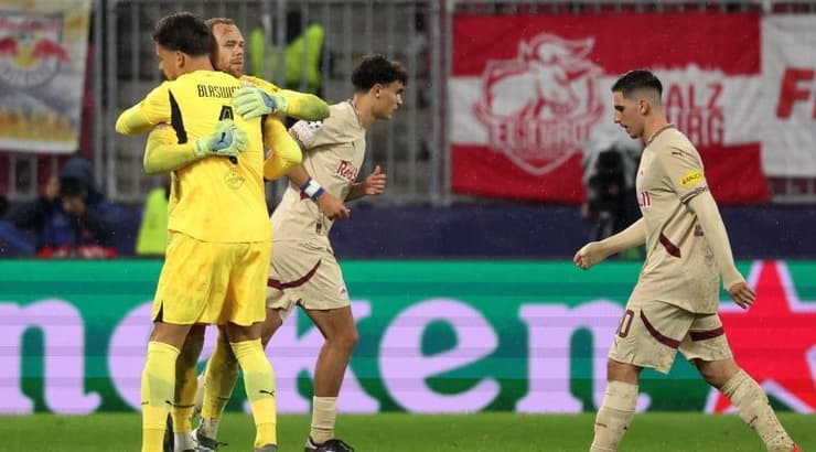 שוערי זלצבורג מחליפים משמרות, אוסקר גלוך נאלץ לצאת