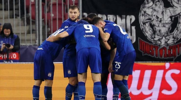 שחקני דינמו זאגרב חוגגים