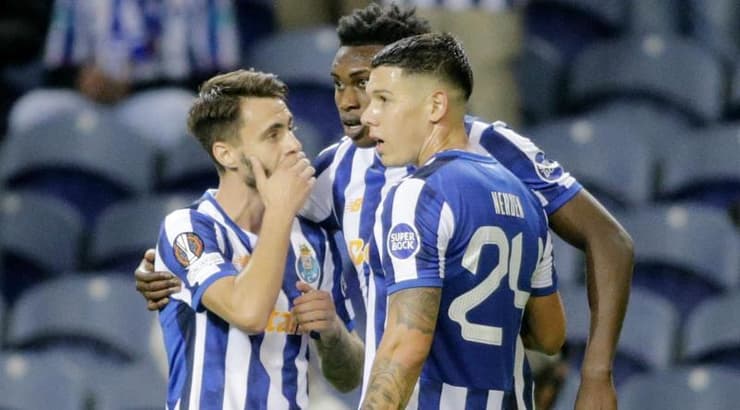 שחקני פורטו חוגגים