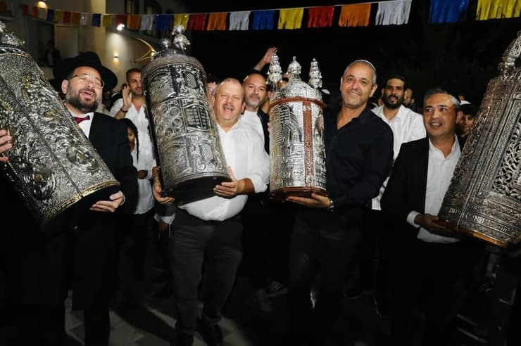 הקפות שניות בחדרה (צילום: שלומי גבאי / דוברות עיריית חדרה) הקפות שניות בחדרה