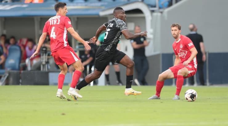 פיטר אוניקאצ'י