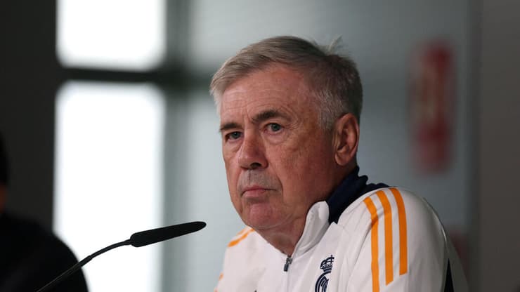 לא מודאג. אנצ'לוטי (צילום: Pierre-Philippe MARCOU / AFP) קרלו אנצ'לוטי