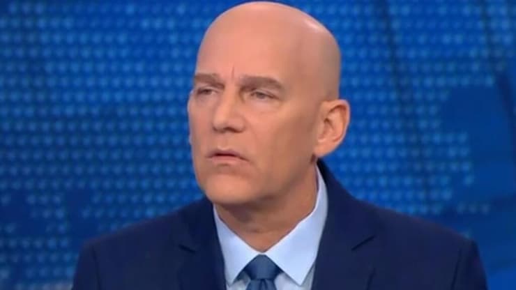 פרשנות מגוחכת של המשטרה למושג של "לשון הרע". גיא פלג, מתוך "אולפן שישי" (צילום מסך, אולפן שישי, קשת 12) גיא פלג, מתוך "אולפן שישי"