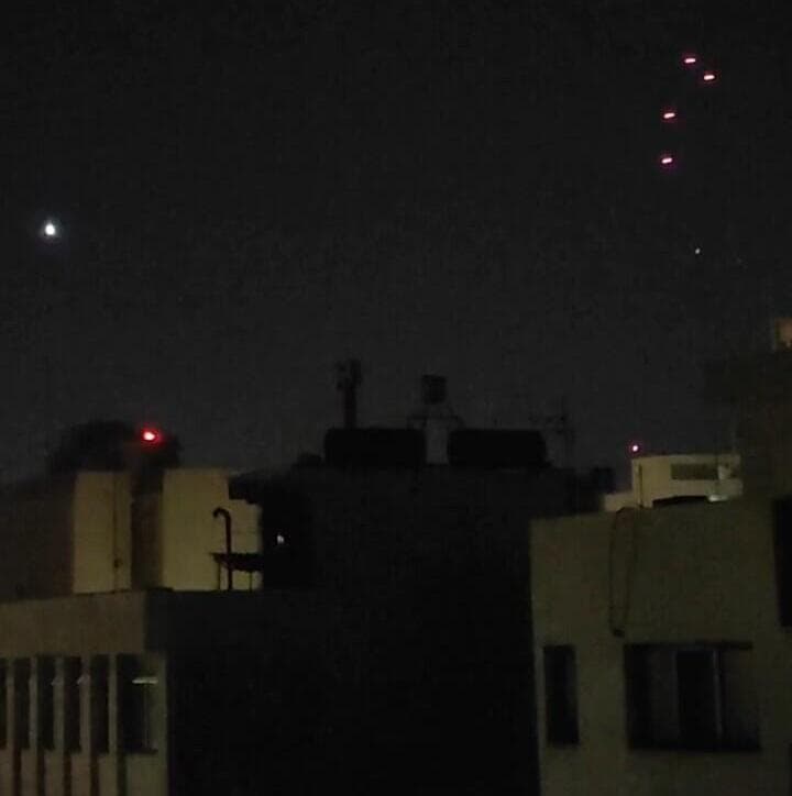 תיעוד ערבי מהיירוטים מהמשך התקיפות באמצעות כטב"מים בטהרן, איראן