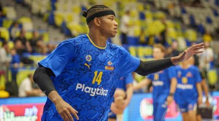 חסיאל ריברו (רועי כפיר) חסיאל ריברו