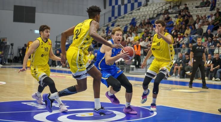 רוקאס יוקובאיטיס (רועי כפיר) רוקאס יוקובאיטיס