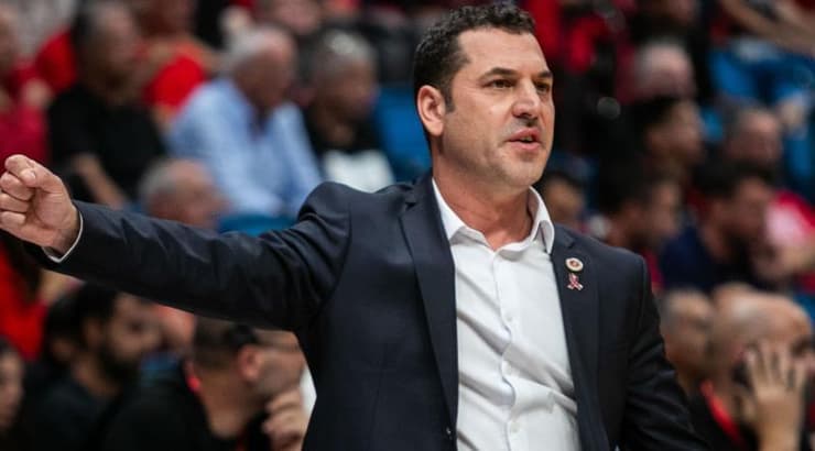 יונתן אלון (אורן בן חקון) יונתן אלון