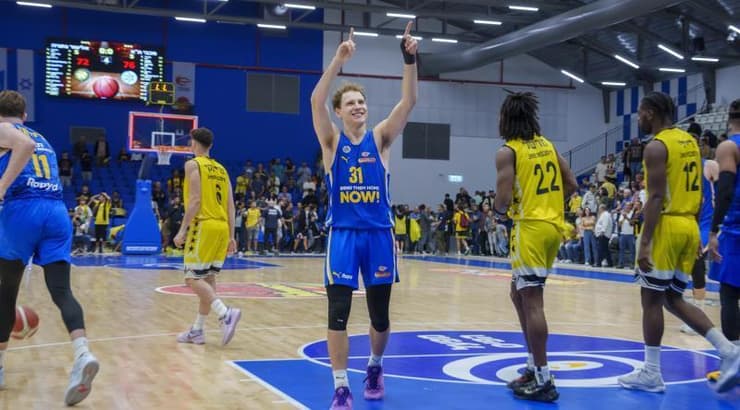 רוקאס יוקובאיטיס חוגג (רועי כפיר) רוקאס יוקובאיטיס חוגג