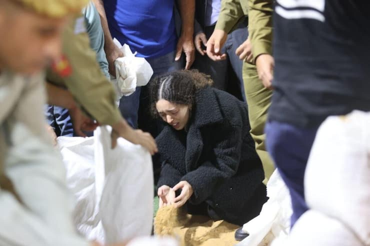 צילום: אלכס קולומויסקי הלווייתו של מלאכי יהודה הררי ז"ל בבית העלמין בהר הרצל