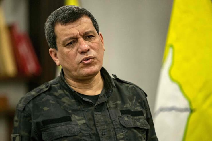 מזלום עבדי מפקד הכוחות הכורדיים ב סוריה SDF כורדים