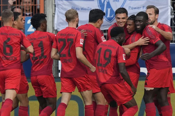 שחקני באיירן מינכן חוגגים (צילום: AP Photo/Martin Meissner) שחקני באיירן מינכן חוגגים