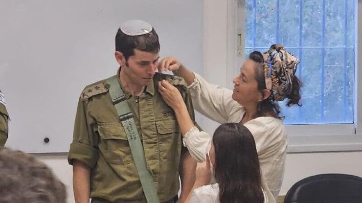 עפרה ליפשיץ עם בעלה אורי