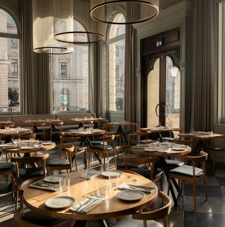 קלארו לונדון (צילום: Dominika Radomska ) קלארו לונדון