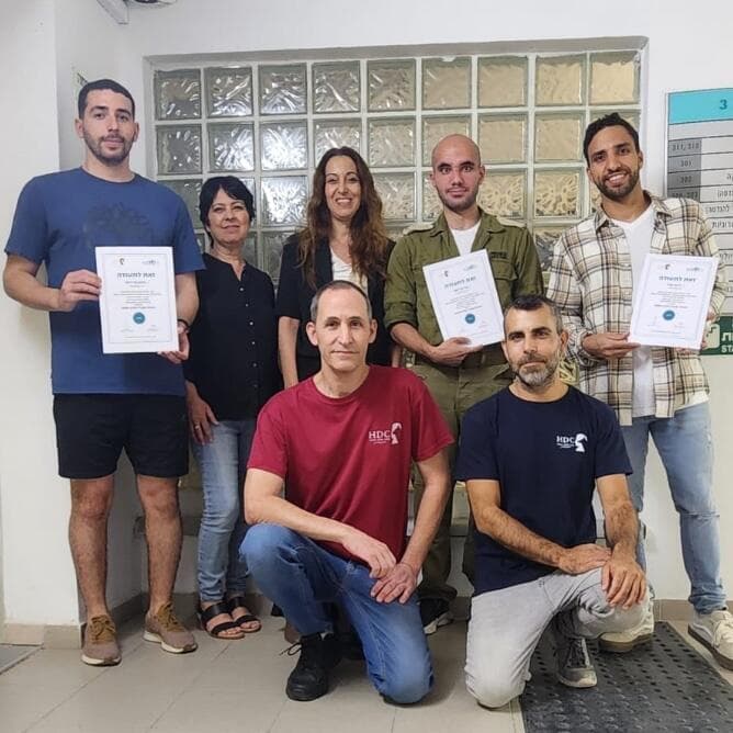 מסיימי הקורס והמדריכים