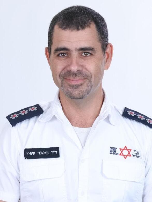 ד"ר שפיר בוטנר, מנהל בית הספר לפראמדיקים, מד"א