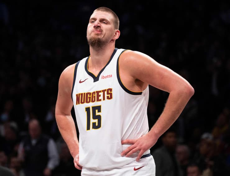 אפילו ה-MVP כבר קטן עליו. יוקיץ' (Michelle Farsi / AFP) שחקן דנבר נאגטס ניקולה יוקיץ'