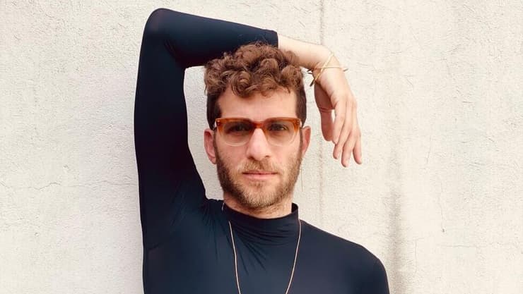 "אני רוצה שזה יהיה ריאיון של התאוששות ולא של אבל ודיכאון". אדם קלדרון (צילום: Katja Sonnewend) אדם קלדרון