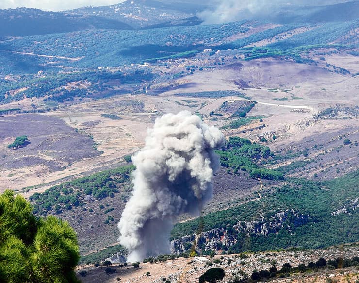 “כל הזמן הראש בהגנה על הגבול". תקיפה בדרום לבנון | צילום: חוסיין מאלה, אי־פי yk14132467