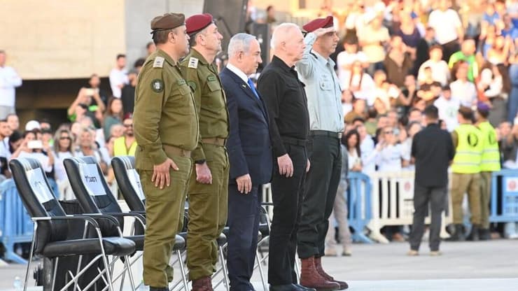 גלנט, נתניהו והרמטכ"ל (צילום: הרצל יוסף) ראש הממשלה בנימין נתניהו והרמטכ"ל הרצי הלוי