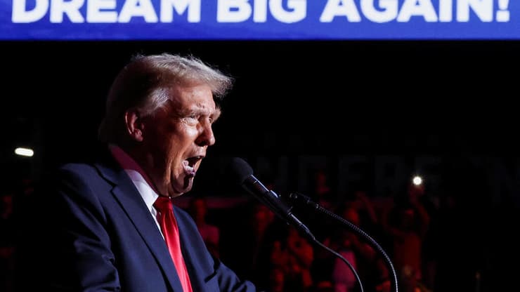 דונלד טראמפ באירוע קמפיין בחירות בנבדה