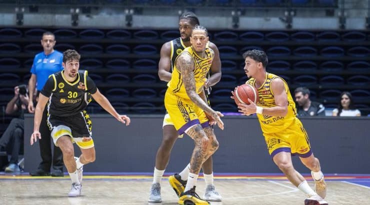 ניב משגב (רועי כפיר) ניב משגב