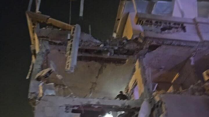 תיעוד הנזק בטירה