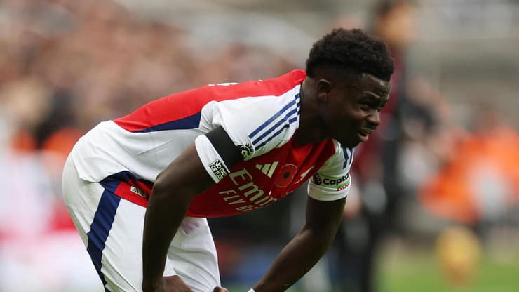 ארסנל מאבדת גובה. בוקאיו סאקה (Lee Smith/Reuters) שחקן ארסנל בוקאיו סאקה