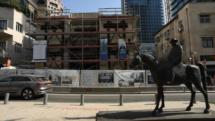 בית העצמאות. השיפוצים הוקפאו החל מאוקטובר 2023