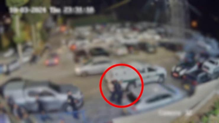 החשודים (בעיגול) במהלך המרדף (באדיבות משטרת ישראל מחוז צפון) תיעוד מתפיסת החשוד, שנמלט לאחר ביצוע הירי לעבר בניין מגורים, בחתונה