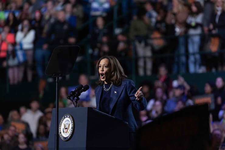 קמלה האריס עצרת ב מישיגן ארה"ב בחירות